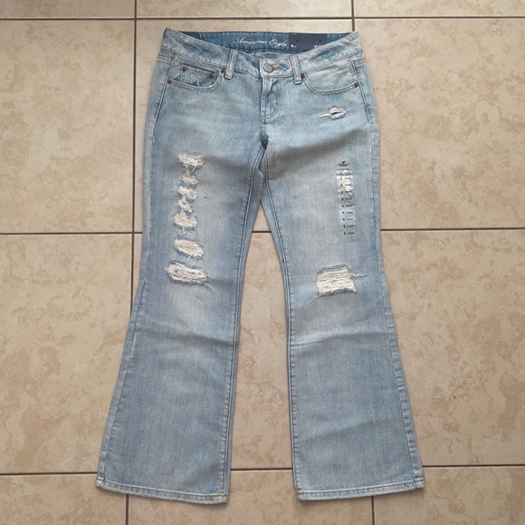 American Eagle Favorite Boyfriend Jeans - Picture 1 of 4
